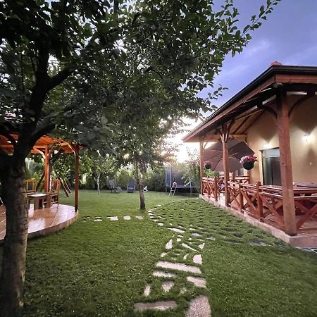 Guest House Marchini ساباريفا بانيا المظهر الخارجي الصورة